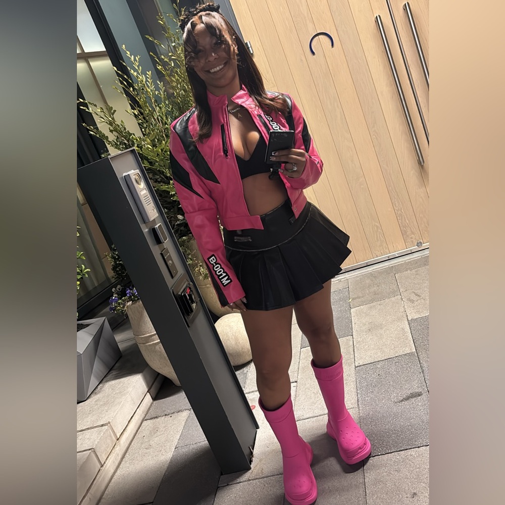 Meet your Posher, Alaye’